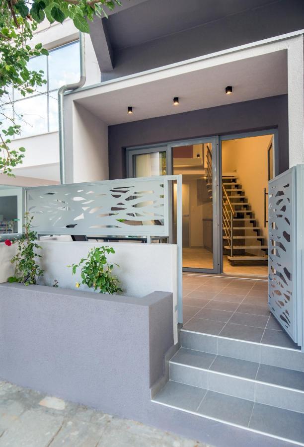 Ferienwohnung Mr&Mrs K Lofts Potos Exterior foto