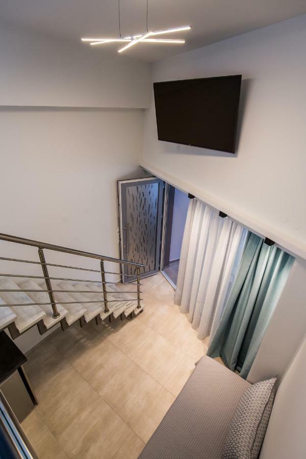 Ferienwohnung Mr&Mrs K Lofts Potos Exterior foto