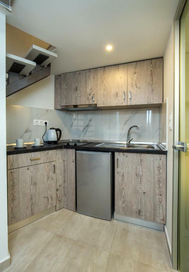 Ferienwohnung Mr&Mrs K Lofts Potos Exterior foto
